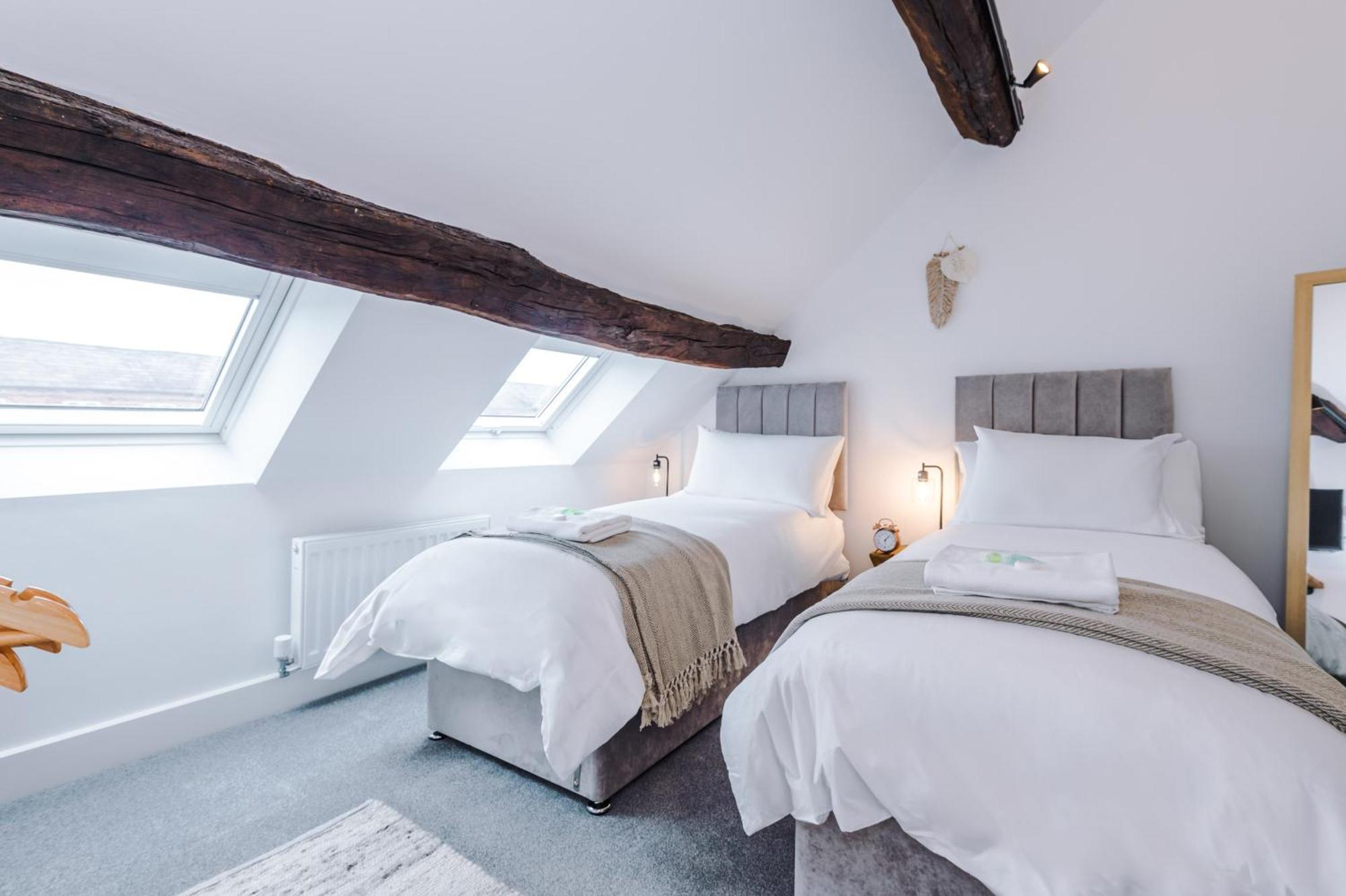 Number 21: A Breathtaking Chester Cottage With Parking Mollington  Exterior foto